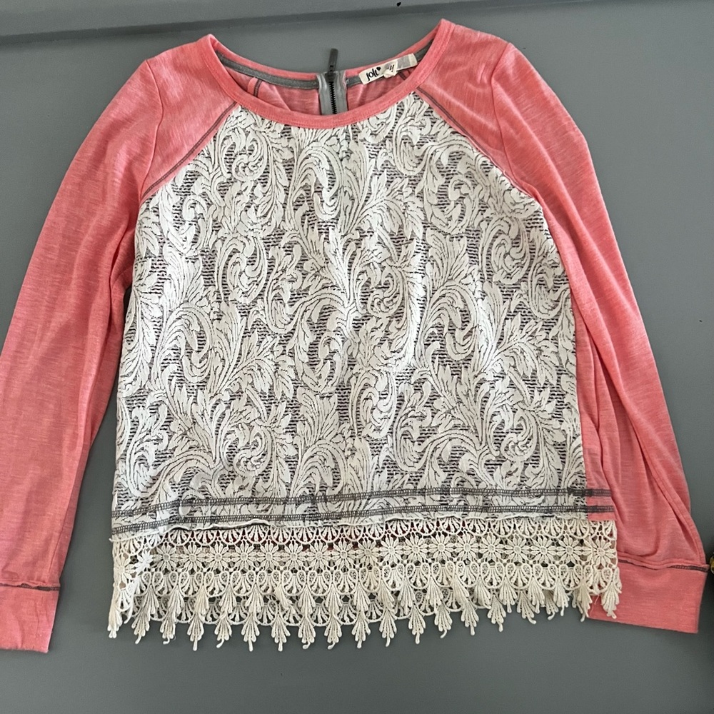 Long sleeve fun top in Cotton lace & eyelet